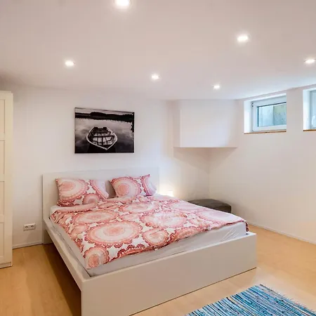 Im Tal Der L I E B E Apartamento