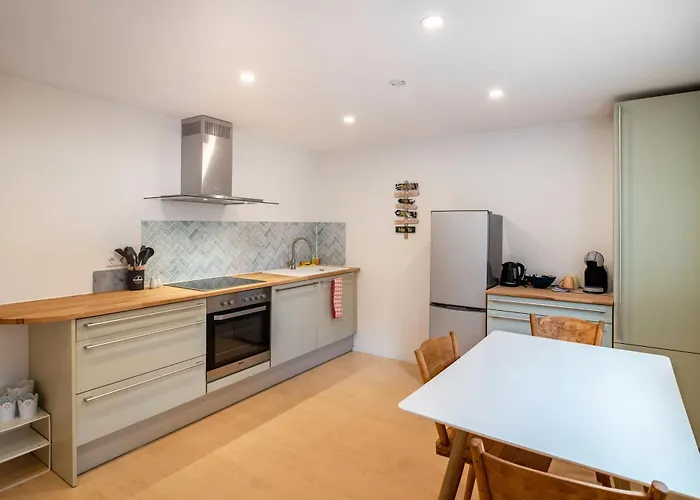 Im Tal Der L I E B E Lägenhet *